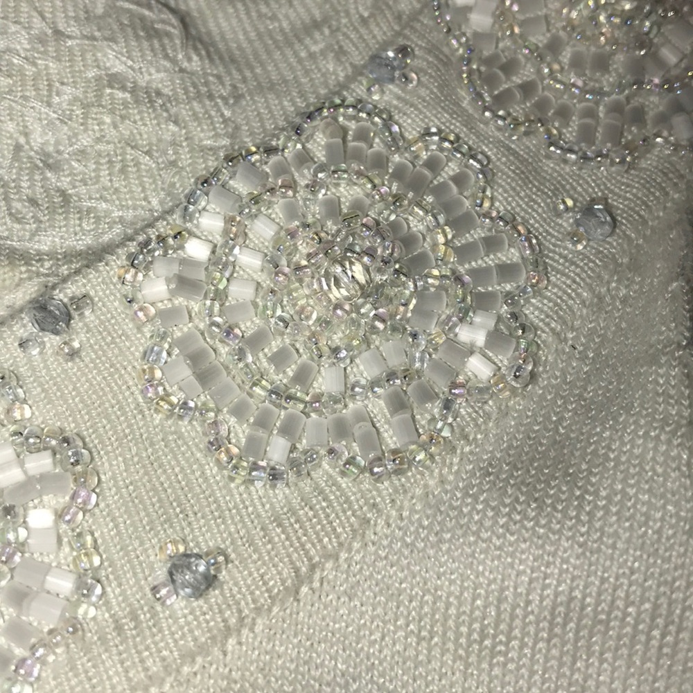 Beaded collar tank